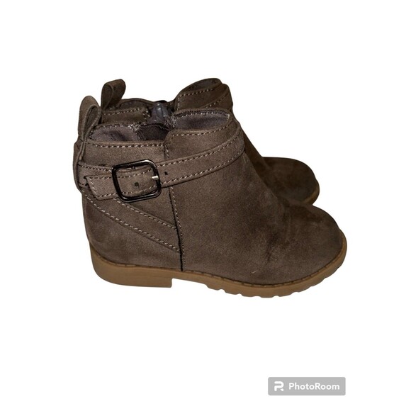 old navy toddler girl shoes size 8 - Picture 1 of 3